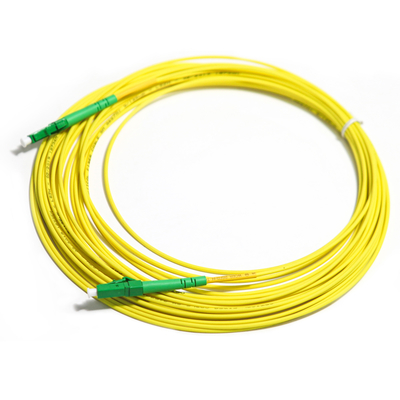 2 / FC 10G 한 개의 다중 모드 광섬유는 WLAN  LAN 프트스 드롭 케이블을 위해 OM4 2M 3M을 끈으로 묶습니다